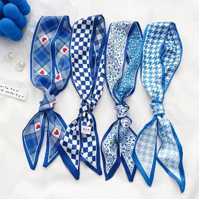 Bandana Cotton - Jedwabna apaszka w kolorze niebieskim Klein,