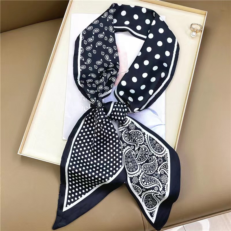 Luksusowa jedwabna apaszka dam – Silk Tie Striped recenzja i cena