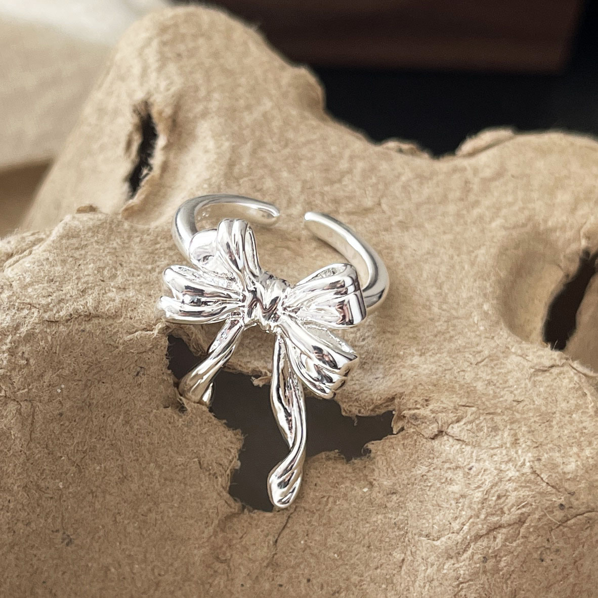 Pierścionki damskie ze srebra  – Tie Clip Silver recenzja i cena